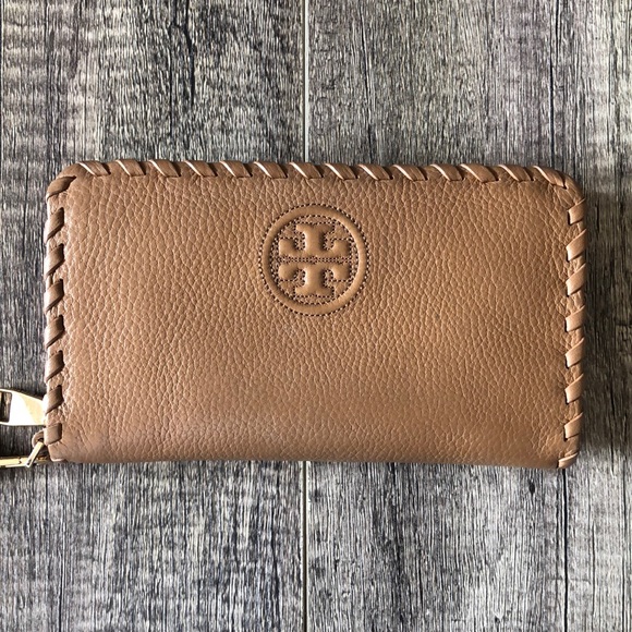 Tory Burch Handbags - Tory Burch wristlet/wallet